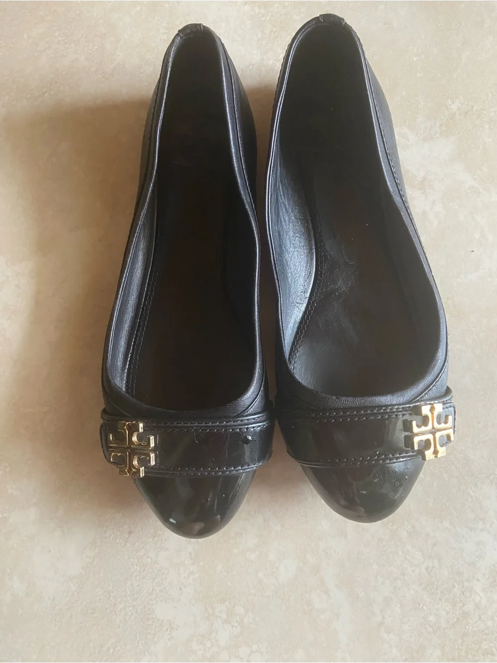 Tory Burch Eloise Black Patent Leather Logo Ballet Flats size 8.5 with dust bag
